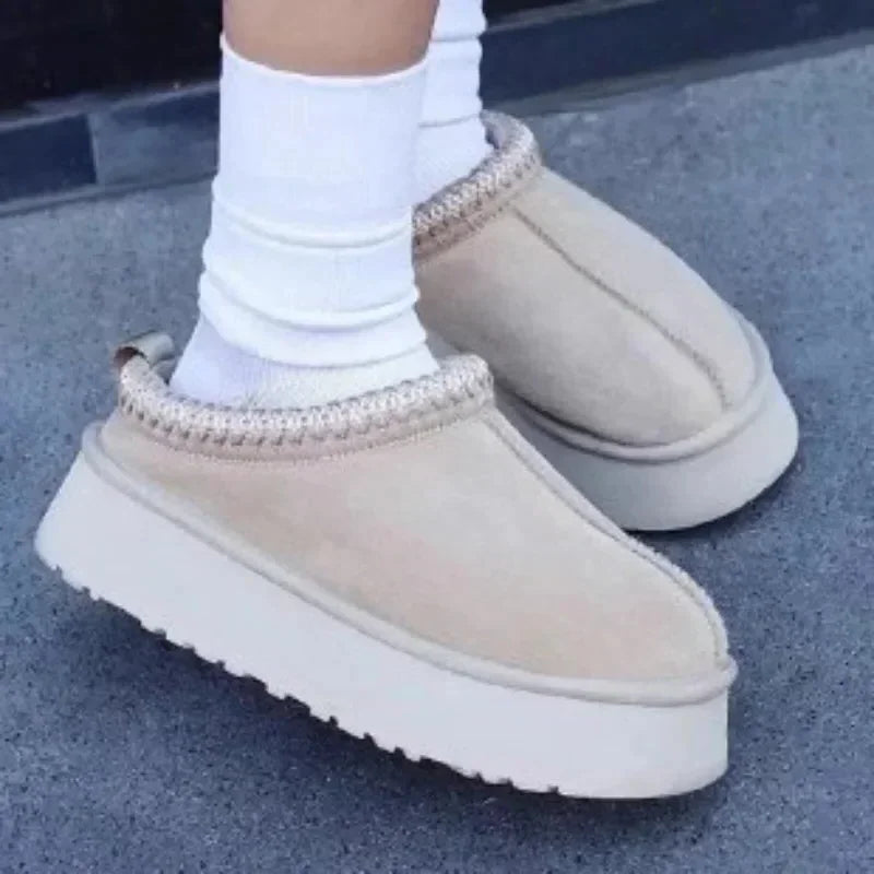 2025 New Winter Women's Short Plush Flats Snow Boots Warm Suede Thick-soled Shoes Women's Chelsea Boots Large Size Botas Mujer