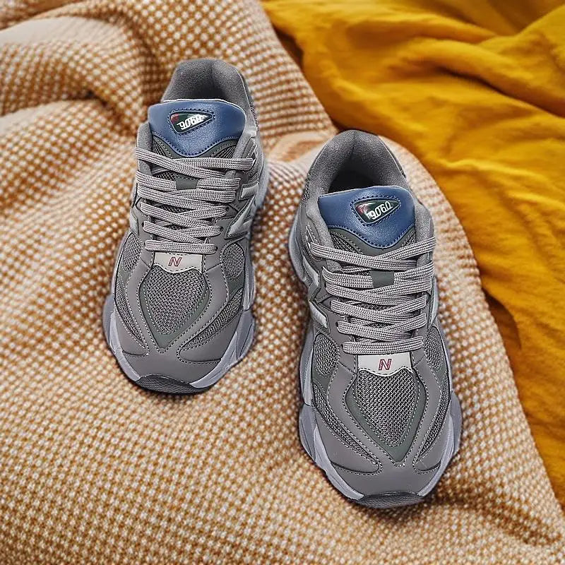 Autumn style 2024 New Couple Sports and  Casual Shoes Lightweight and Fashionable Breathable Board Shoes