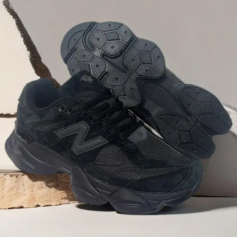 Autumn style 2024 New Couple Sports and  Casual Shoes Lightweight and Fashionable Breathable Board Shoes