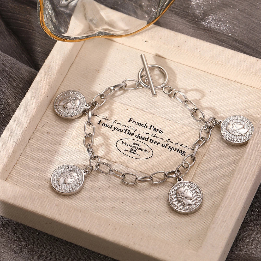 Stainless Steel Bracelets Vintage Queen avatar Pendant Chain Fashion Elegant Light Luxury Bracelet For Women Jewelry Party Gifts